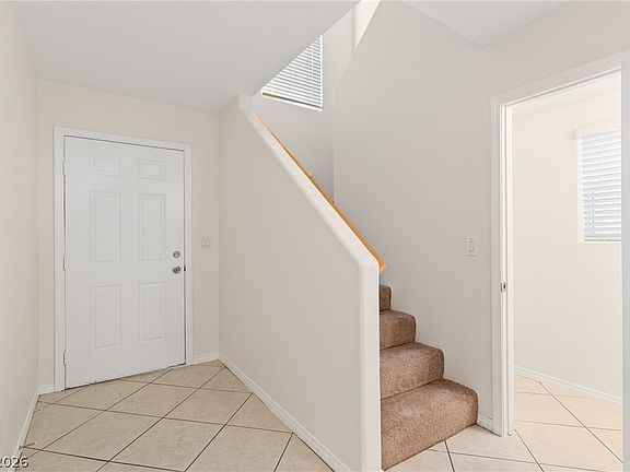 3rd image of 7268 Vinca Rd