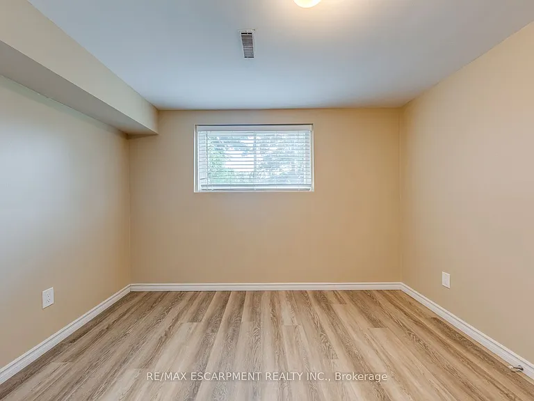 1236 Grange Rd — Photo 32