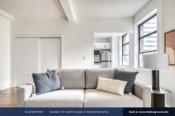 Rented by The Blueground | media 15