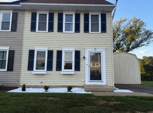 19 Pickford Dr, Lancaster, PA 17603
