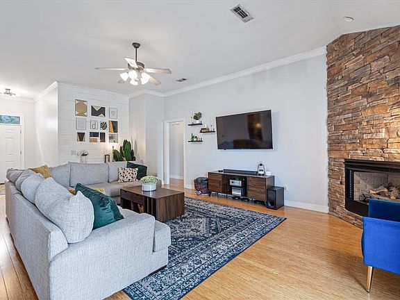 3rd image of 3033 N Rutile Dr