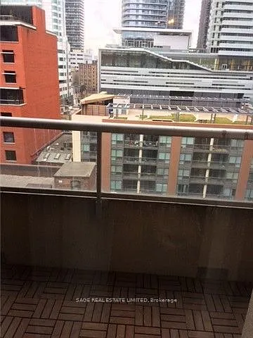 250 Wellington St W #1128 — Photo 6
