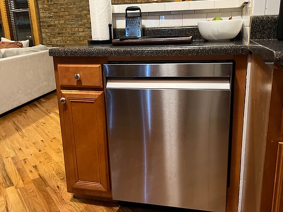 5th image of 5201 S Blackstone Ave APT 2E