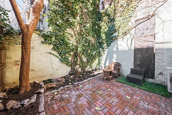 Rented by M.Woods & Associates | media 36