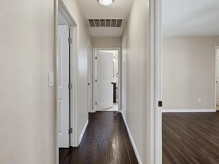 465 Meadowbrook Dr — Photo 26
