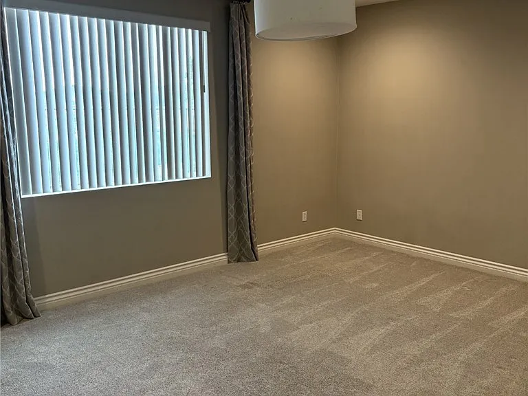 24674 Silver Stone Ct — Photo 32