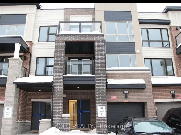 3089 Cascade Cmn, Oakville, ON L6H 0R7