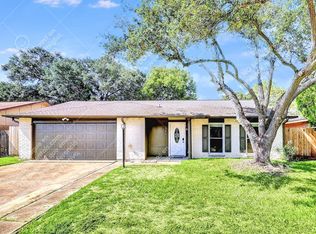 15610 Camino Del Sol Dr, Houston, TX 77083