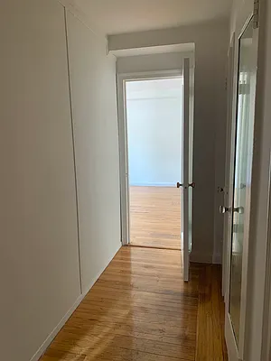 Rented by Bond New York | media 23