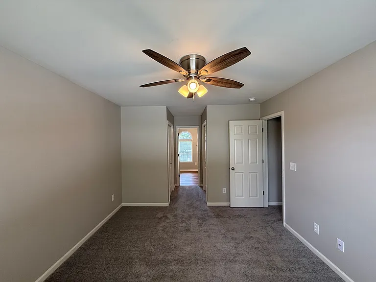 2403 Mid Salem Dr — Photo 9