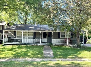 505 Olive St, Pleasant Hill, MO 64080