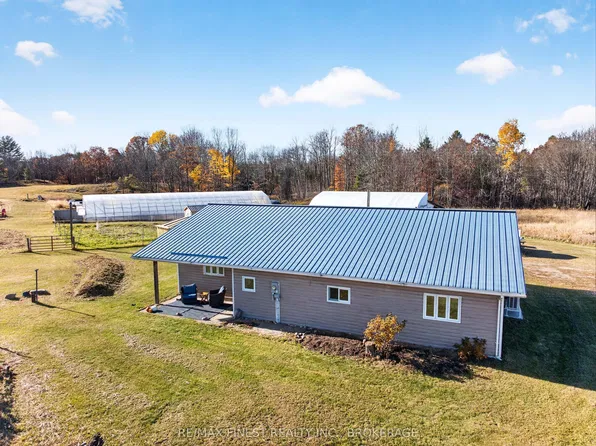 1786 Clarendon Rd, Central Frontenac, ON K0H 2B0