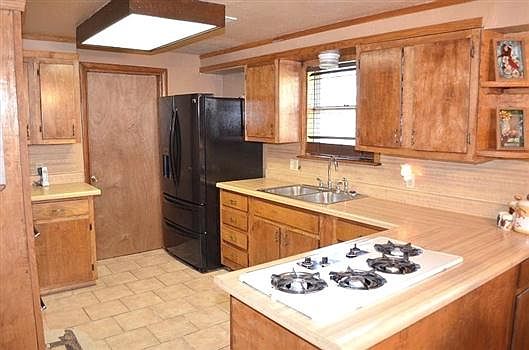 4th image of 1121 SW 61st St