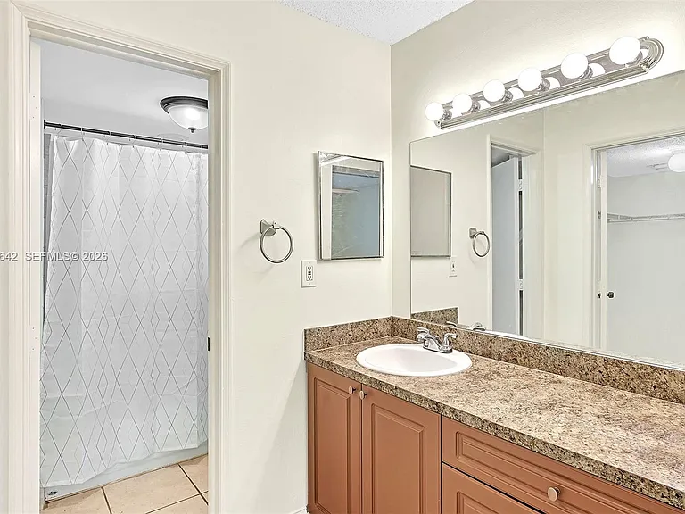 9410 Tangerine Pl #105 — Photo 23