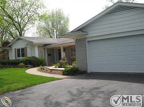 1st image of 25630 Mulroy Dr