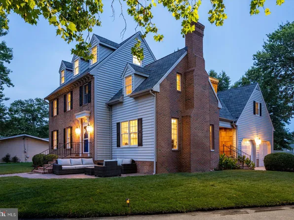 519 Water St, Sharptown, MD 21861