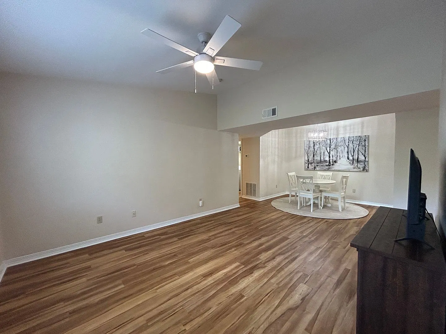 2360 SW Archer Rd, Apt 1012 Gainesville - Campus Edge — Photo 3
