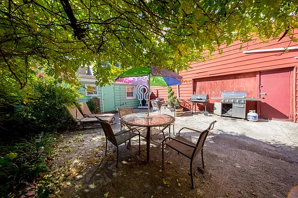 Rented by MNS | media 23