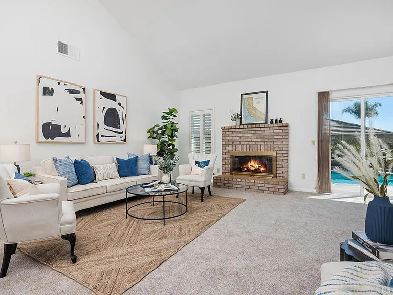1713 W Country Club Ln W — Photo 10