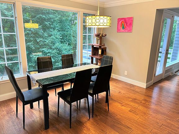 5th image of 32205 Creekside Dr