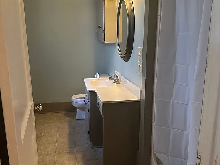 559 Gladstone Blvd — Photo 7