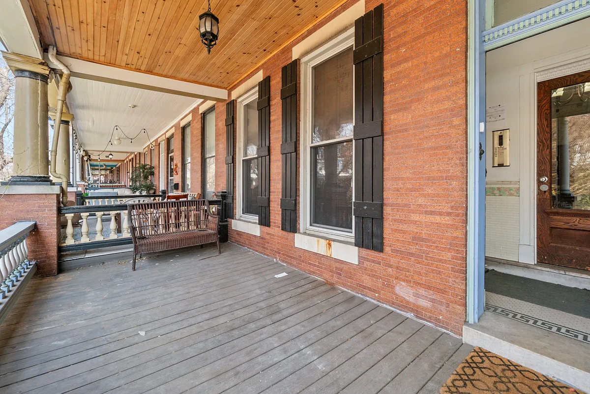 Building Photo - 2713 N Calvert St #1F