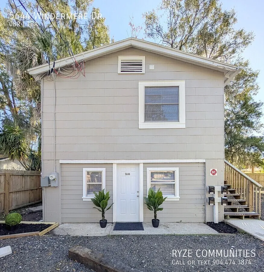Newly Remodeled Studio Units — Photo 1