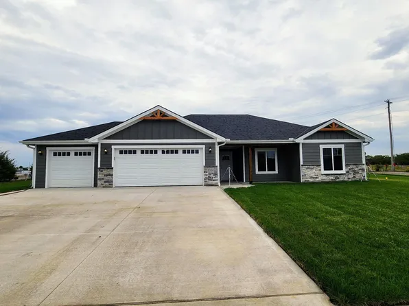 3332 SE 22nd St, Topeka, KS 66605