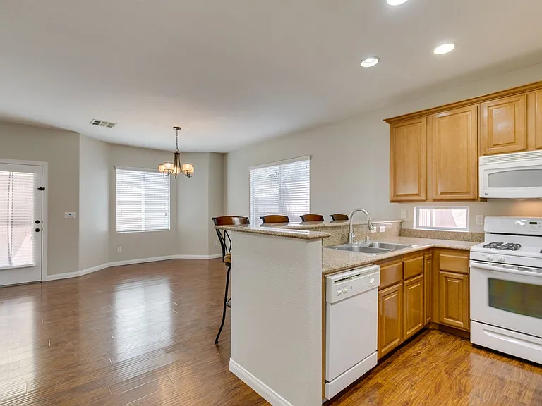 9341 Colorful Rainbow Ave — Photo 27