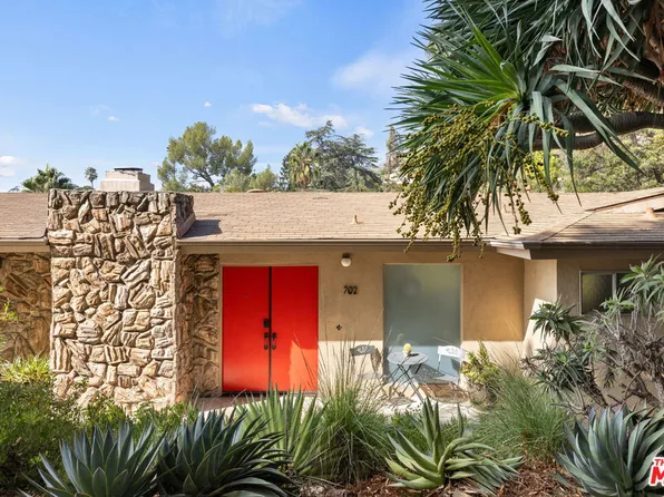 702 Cavanagh Rd, Glendale, CA 91207