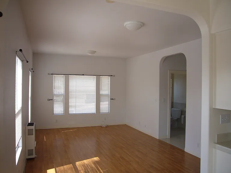 2305 C St — Photo 3
