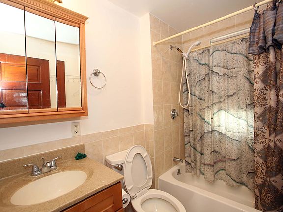 2nd Floor Bathroom