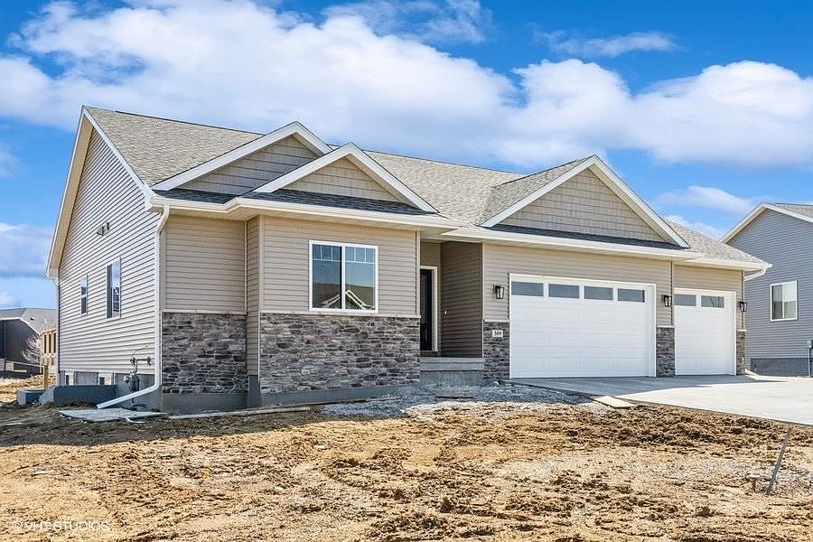 309 Ridgeway Dr, Tiffin, IA 52340 Zillow