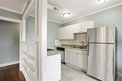 5th image of 720 W 37th St APT 11