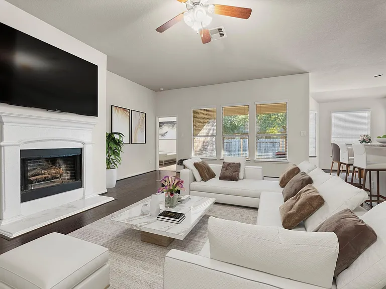 118 Red Deer Pl — Photo 2