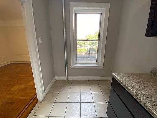 4th image of 8406 109th St #3
