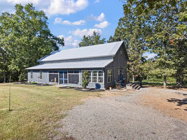 32 Delsie St, Clarksville, AR 72830