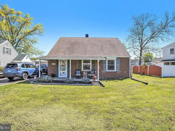 25 Constitution Ave, Norristown, PA 19403