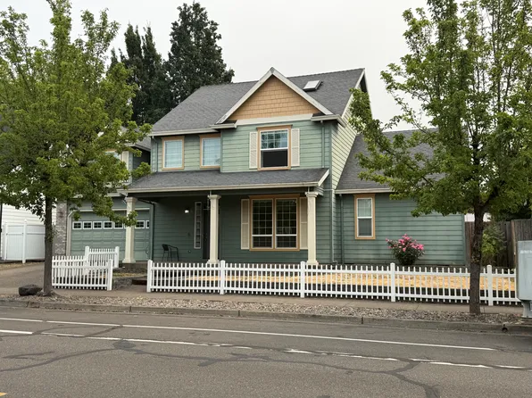 3228 N Main St, Newberg, OR 97132