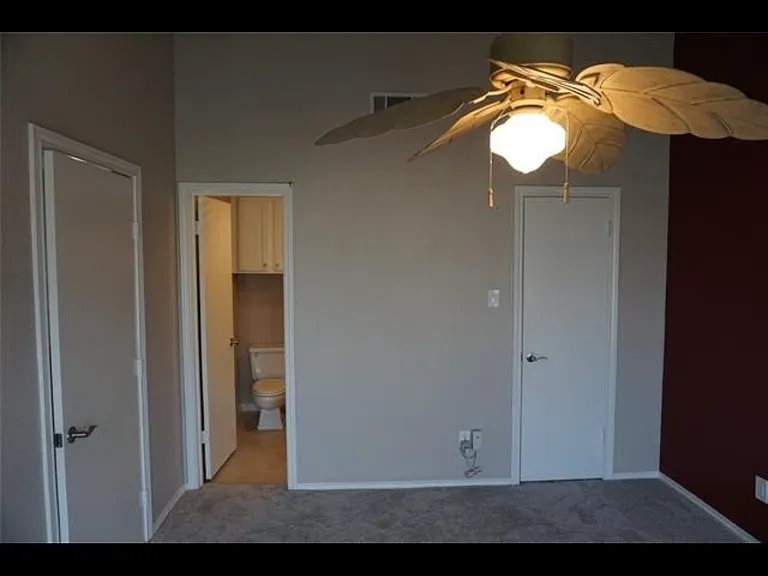 714 E Wall St #106 — Photo 15