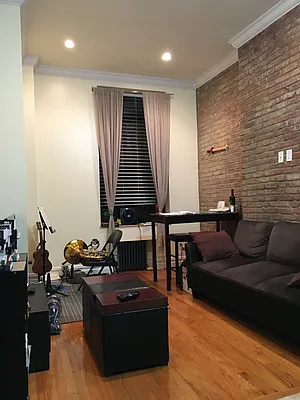 Rented by Meraki Realty LLC | media 17