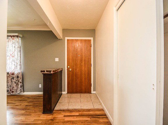 3rd image of 613 E 16th St