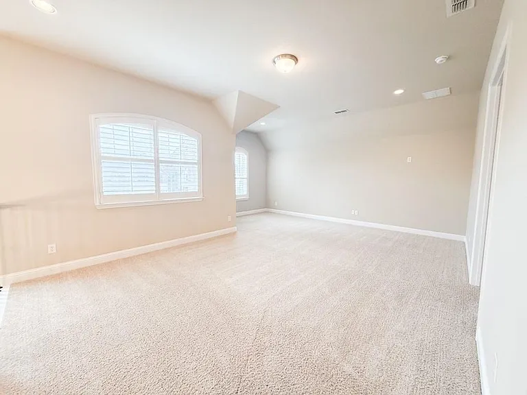 7048 Fullerton Cir — Photo 24