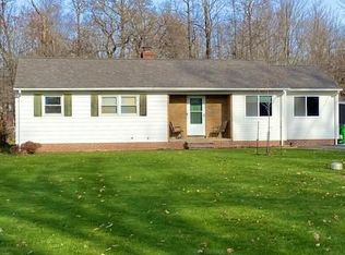 5915 Woodside Rd, Highland Heights, OH 44143