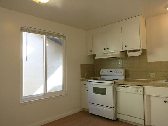 3rd image of 15265 La Alameda Dr #1