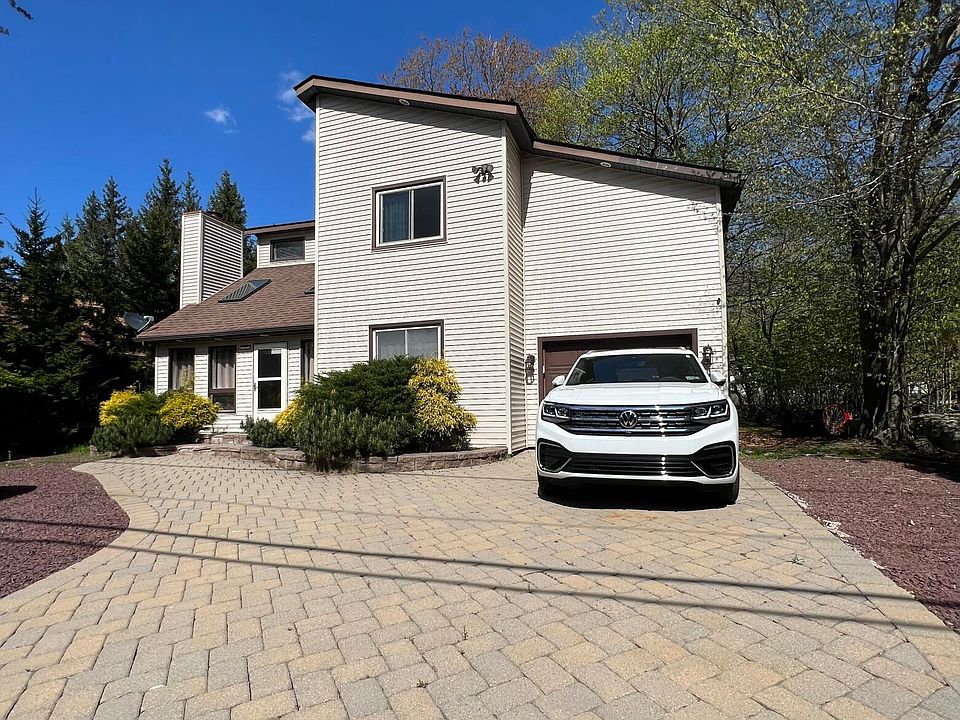 1st image of 3093 Briarwood Dr