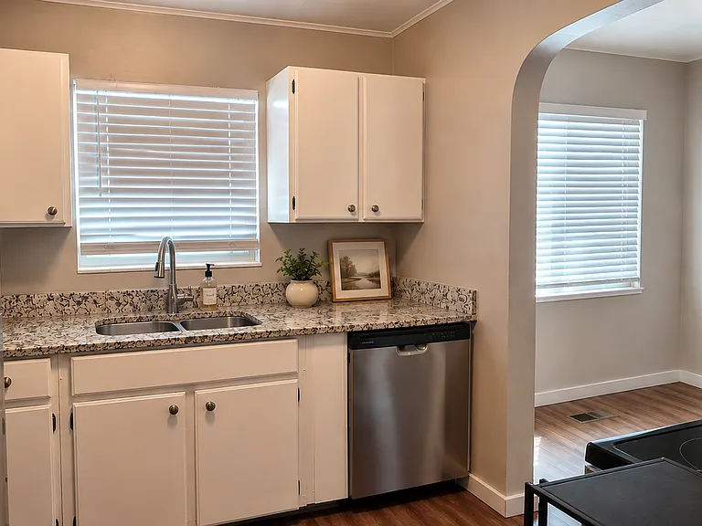 757 E Simpson Ave #6 — Photo 20
