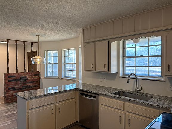 4th image of 25555 S Greenway Dr