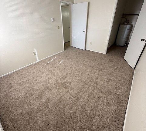 5th image of 551 E Hawthorne Rd #14