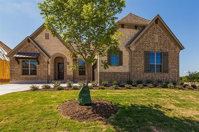 1st image of 901 Amber Knoll Dr